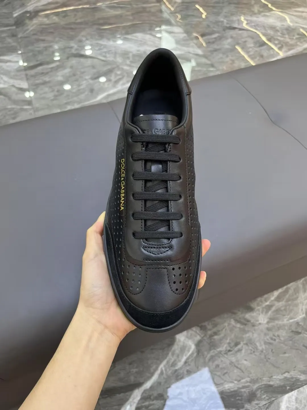 Men's Men's Shoes 💰400 [New Style] 🐝🐝DG—Dolce&G men's calfskin sneakers Portofino Yacht shoes, simple and versatile design, unique saddle leather soles. The Dolce &G logo rear wing is the icing on the cake. Imported cowhide + rubber outsole Size: 39-44 (customized at 38.45)